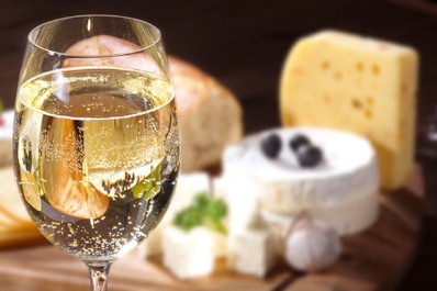 Seminar mit Käse und Wein